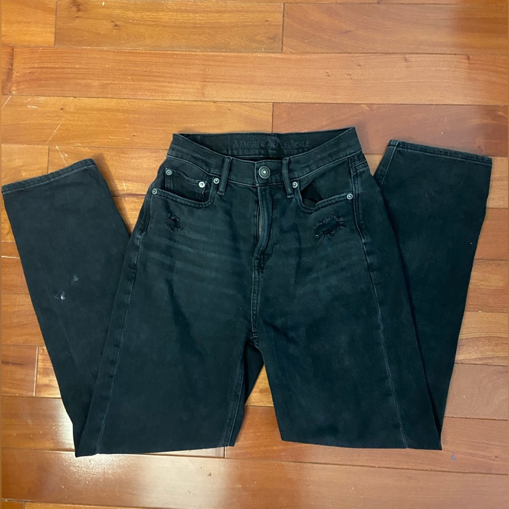 American Eagle Straight Mom Jean